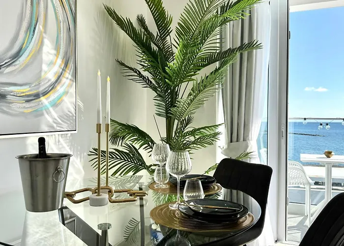 The Ocean - Luxury At The Harbor Appartement