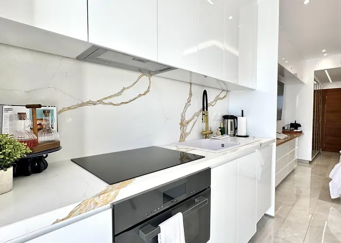 The Ocean - Luxury At The Harbor *