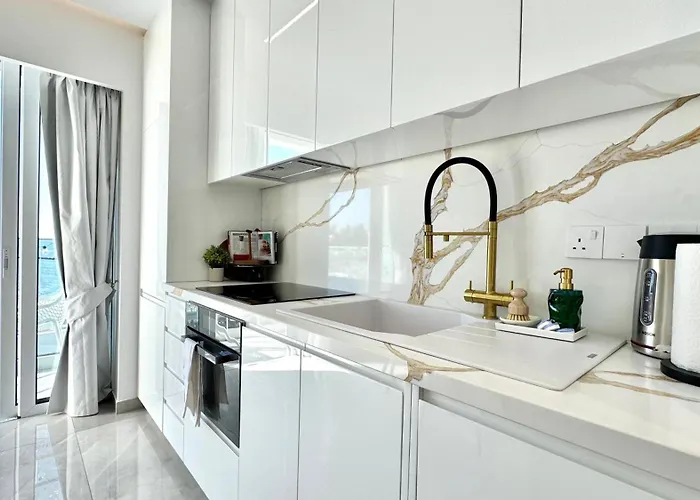 The Ocean - Luxury At The Harbor Paphos