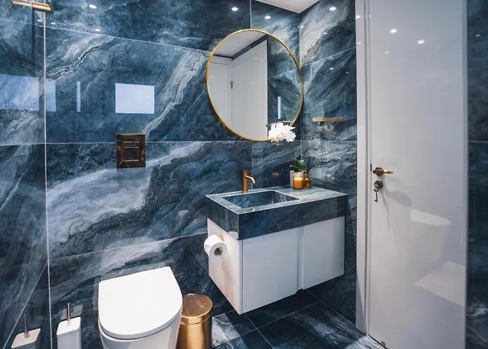 The Ocean - Luxury At The Harbor