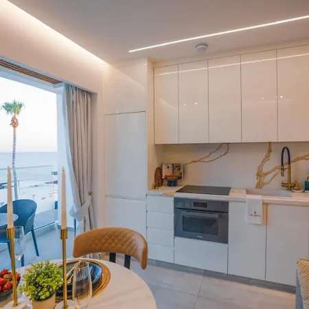 شقة The Ocean - Luxury At The Harbor بافوس