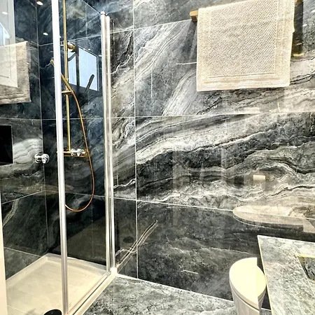 The Ocean - Luxury At The Harbor Apartament *
